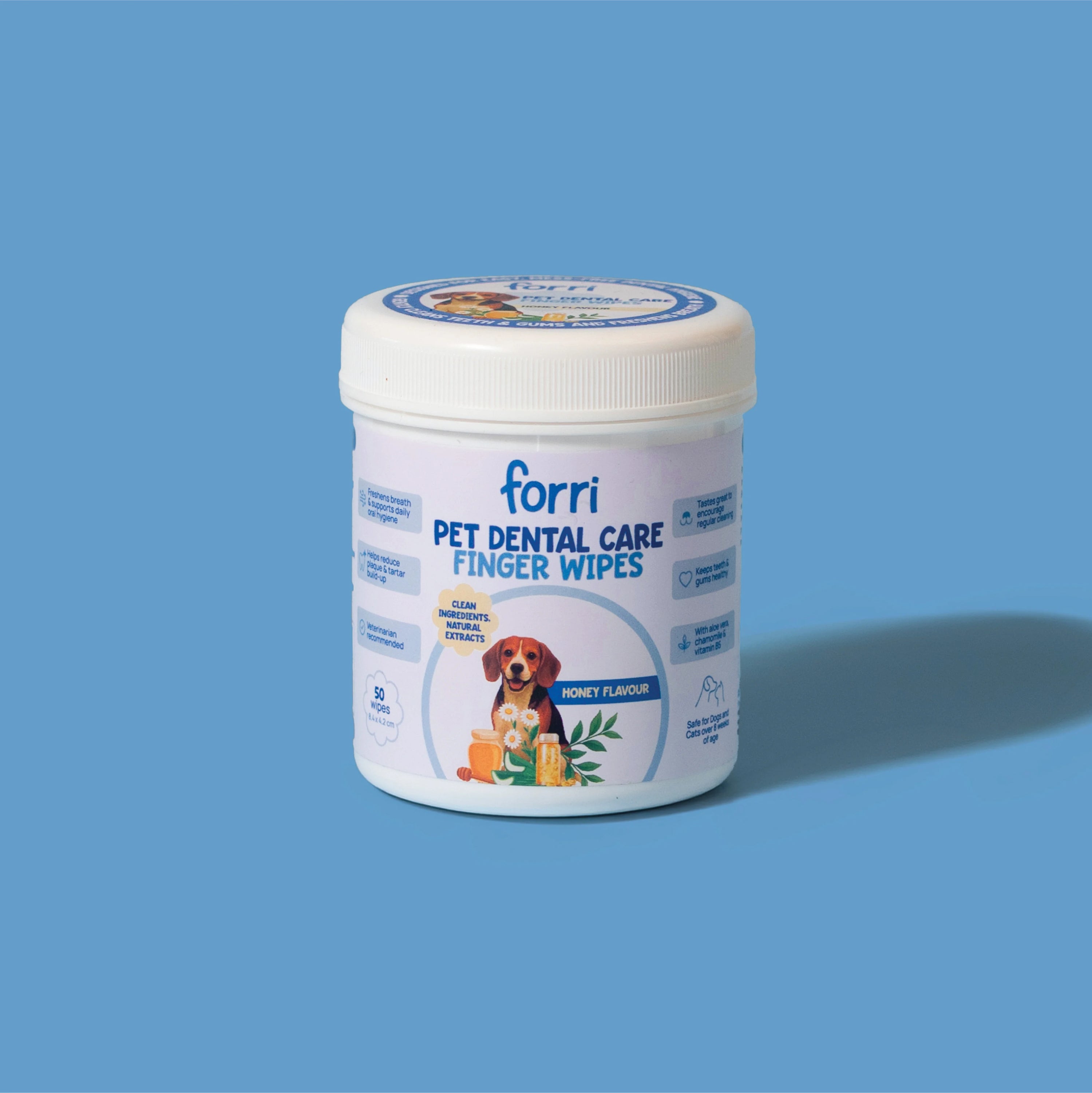 Canister of Forri Pet Dental Care Wipes for dogs and cats on blue background, 50-pack of honey-flavoured finger wipes for plaque removal.